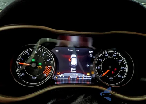 2015 Jeep Cherokee Limited z USA, uszkodzony, nr VIN 1C4PJMDS2FW633636